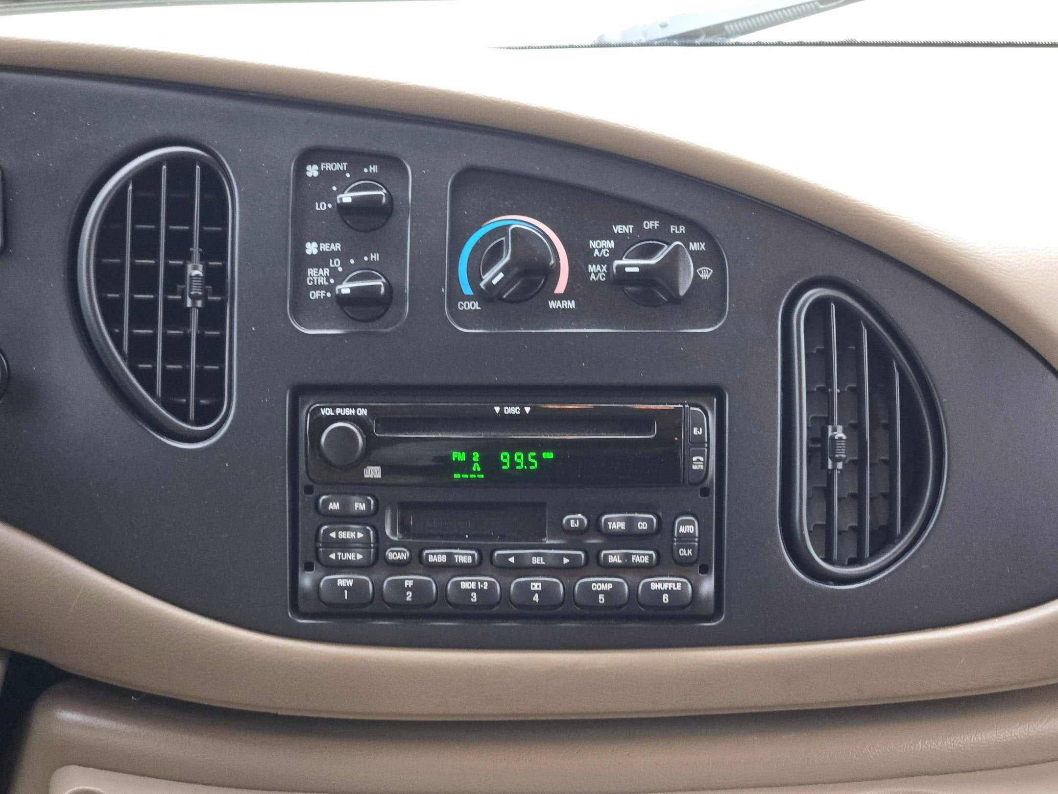 2001 Ford Econoline Wagon XLT