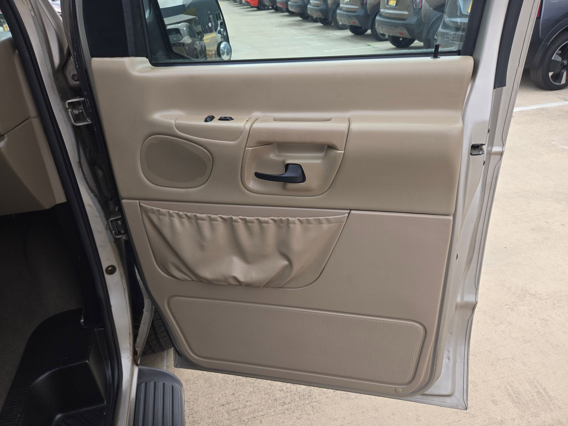 2001 Ford Econoline Wagon XLT
