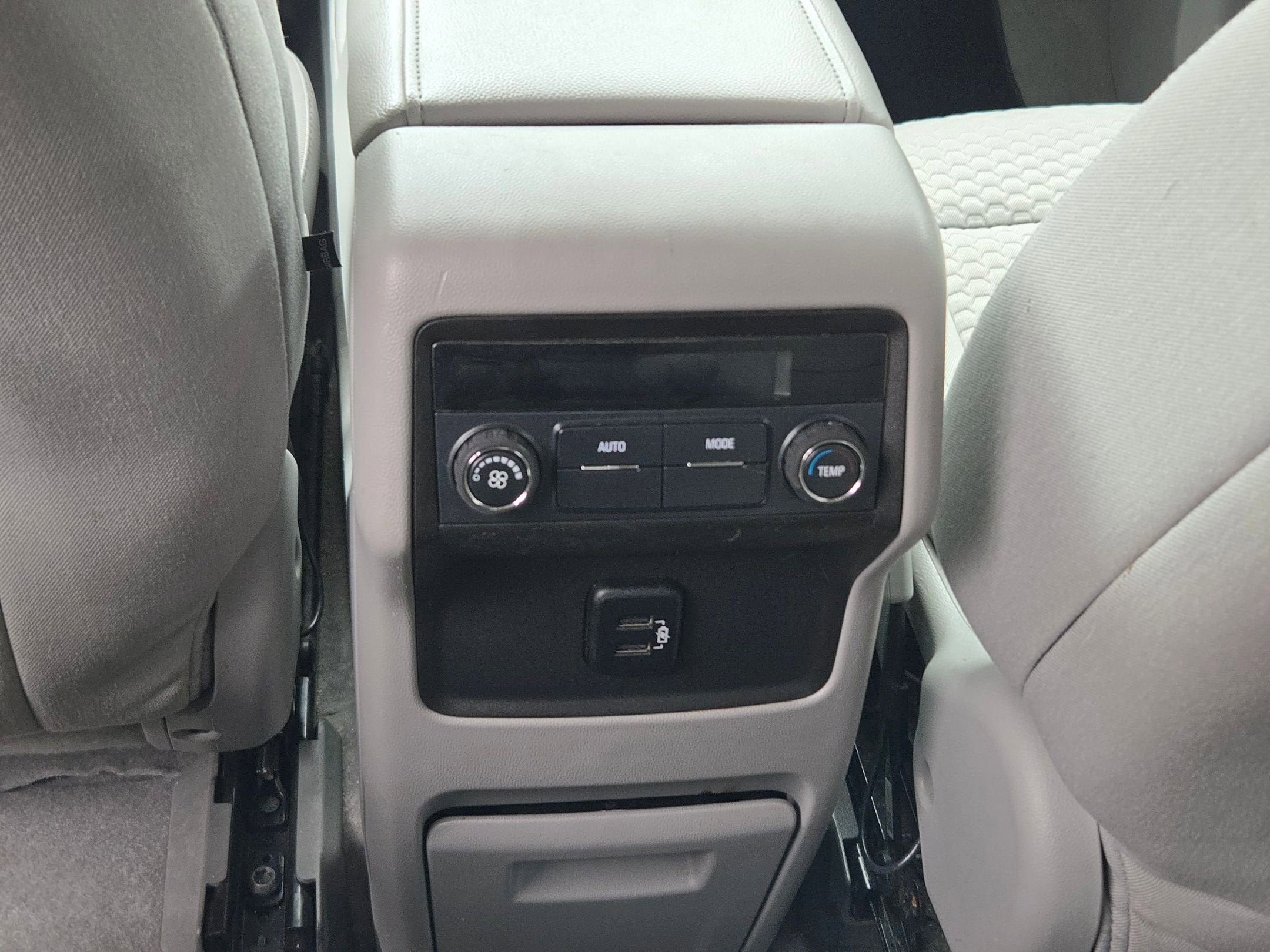 2017 GMC Acadia SLE
