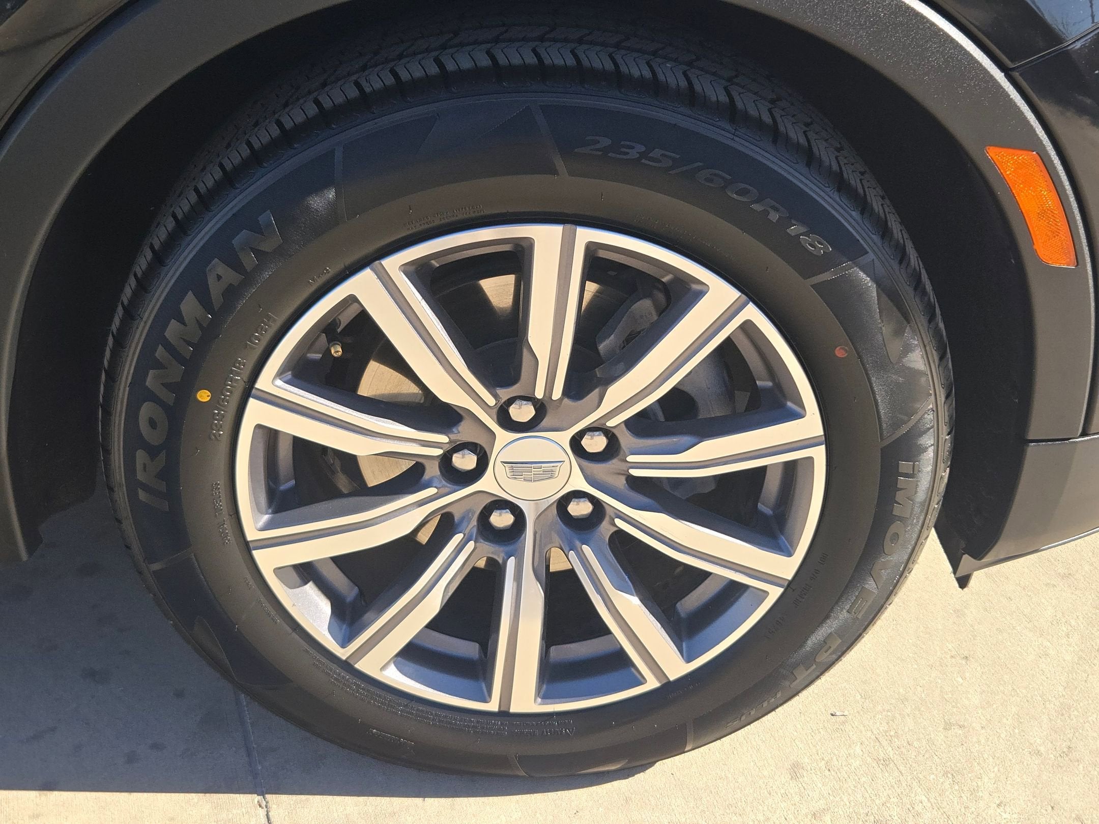 2023 Cadillac XT4 FWD Sport