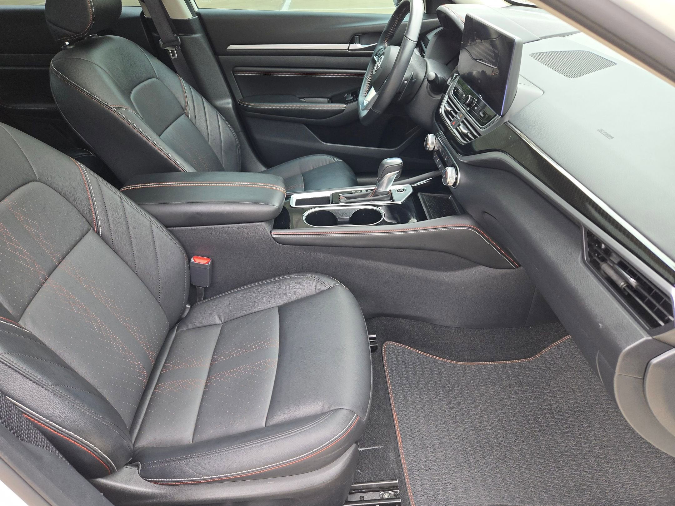 2023 Nissan Altima SR