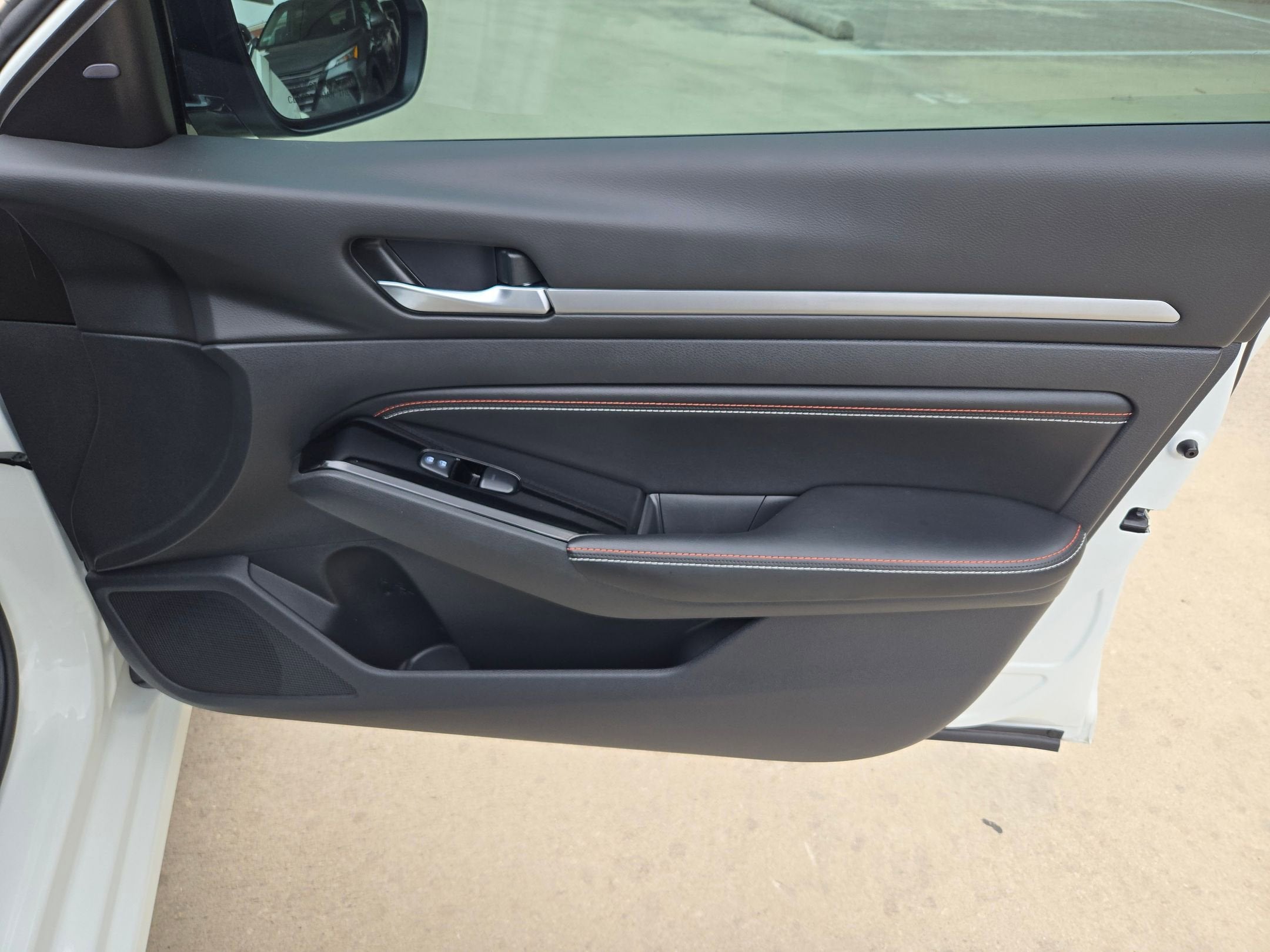 2023 Nissan Altima SR