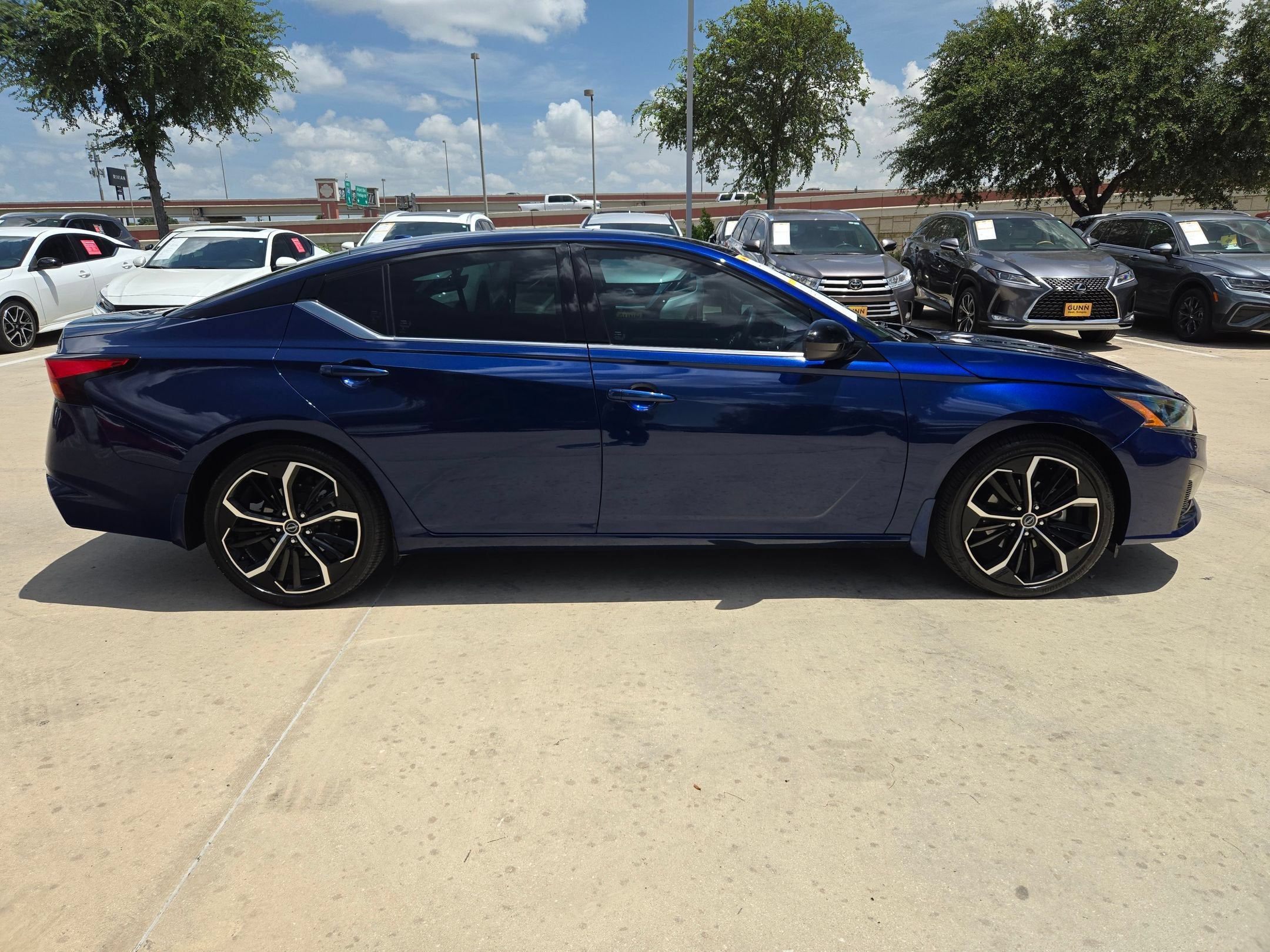 2023 Nissan Altima 2.5 SR