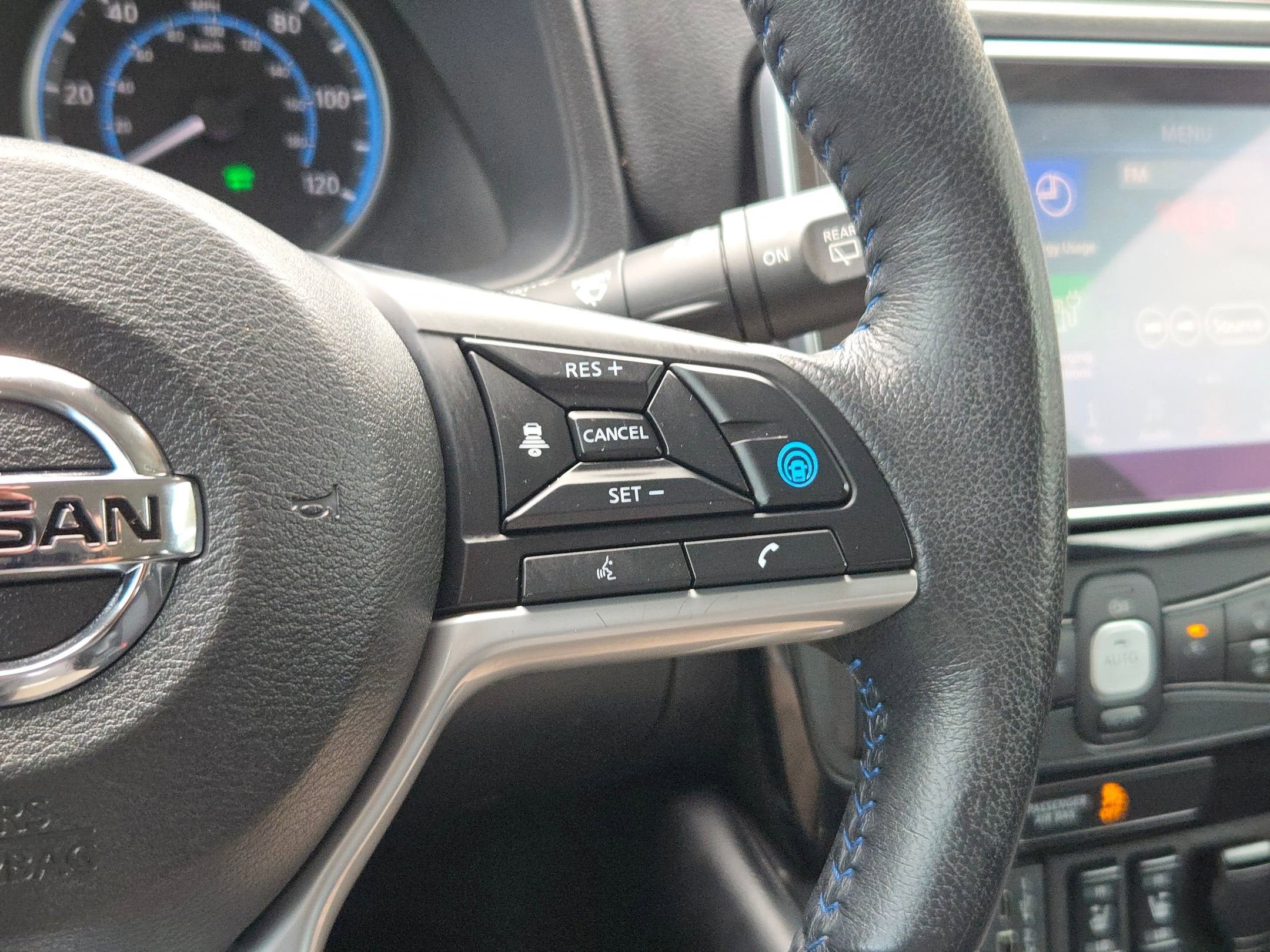2022 Nissan Leaf SV PLUS