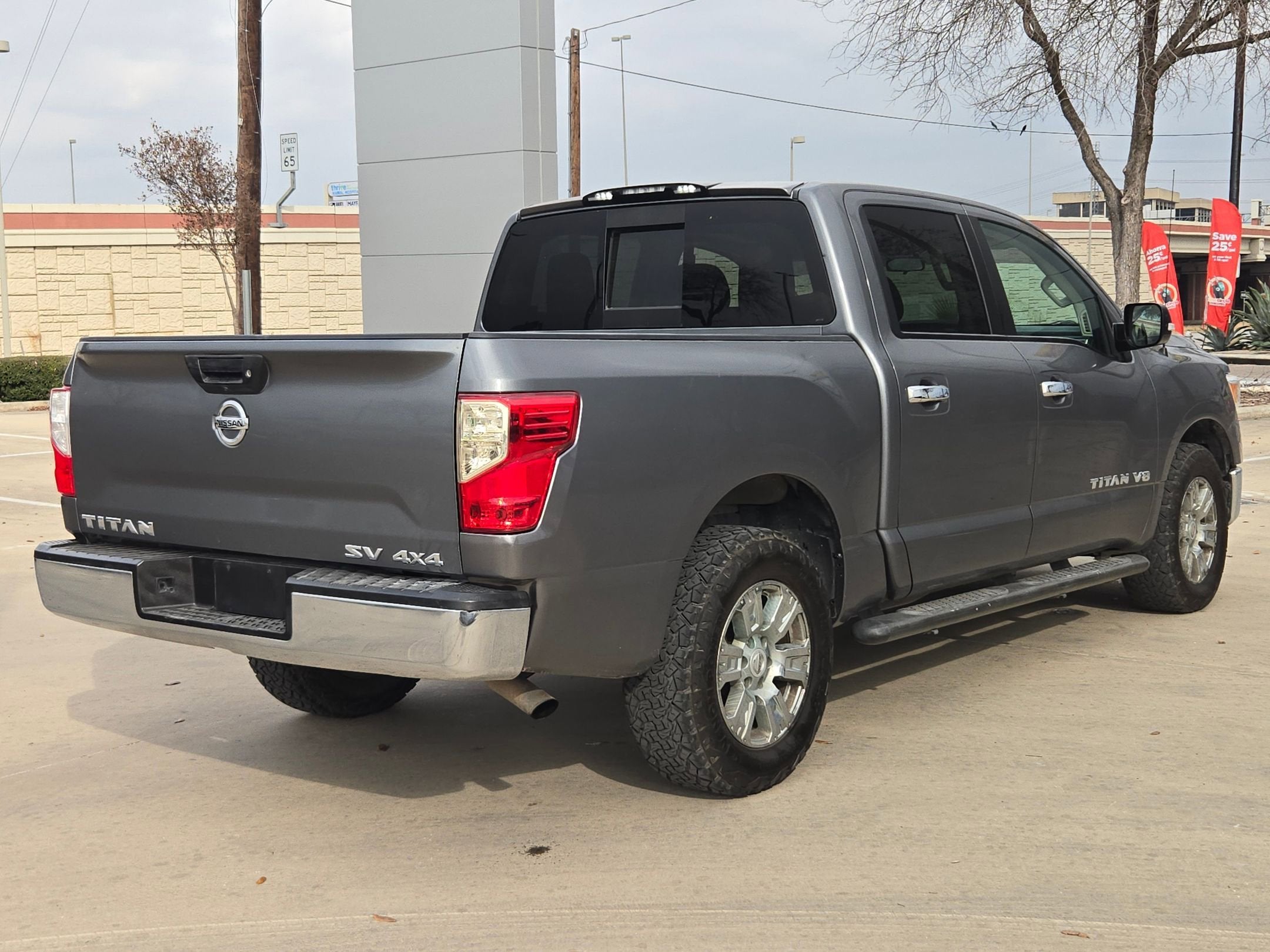 2018 Nissan Titan SV