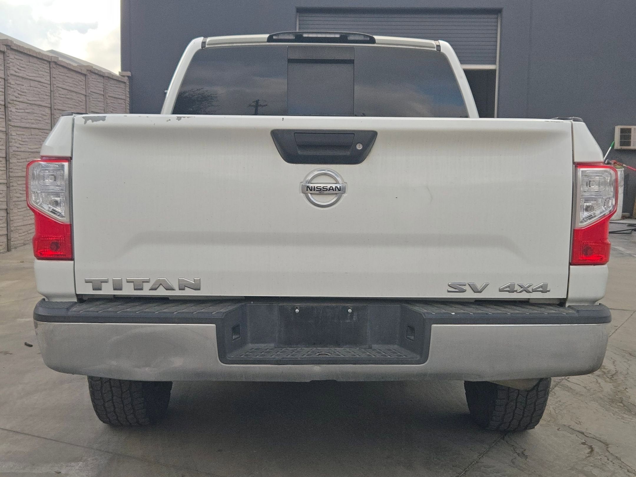 2017 Nissan Titan SV