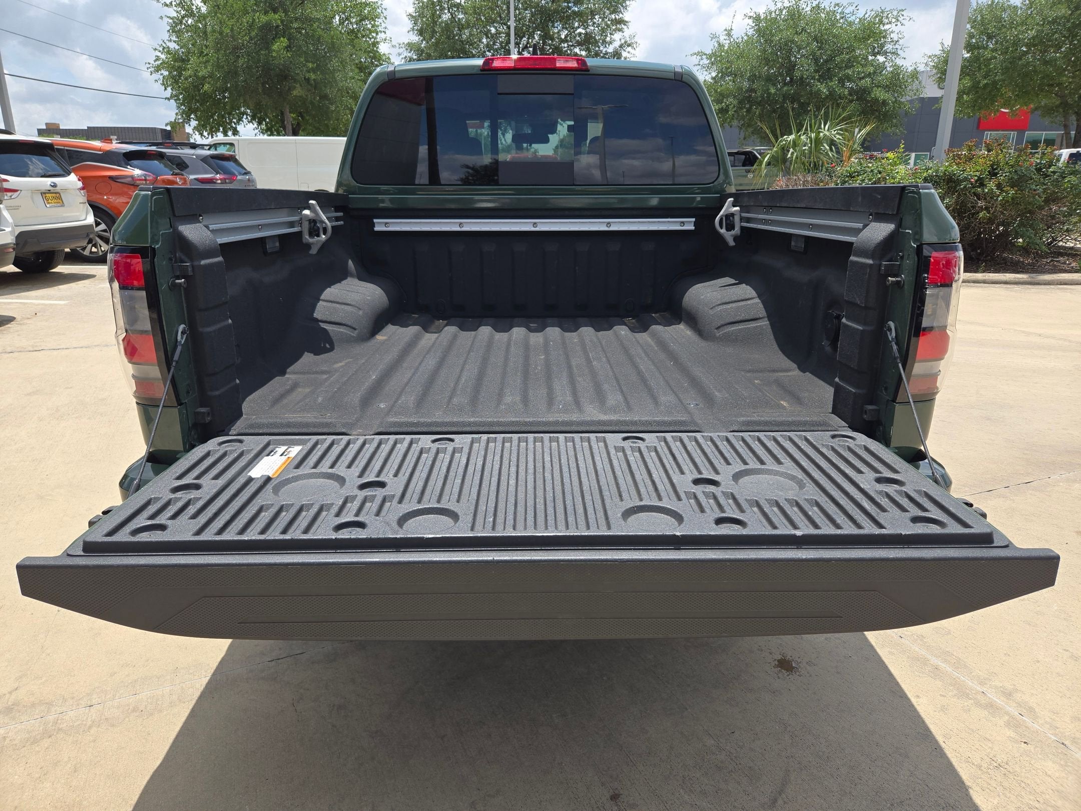 2025 Nissan Frontier Crew Cab SV