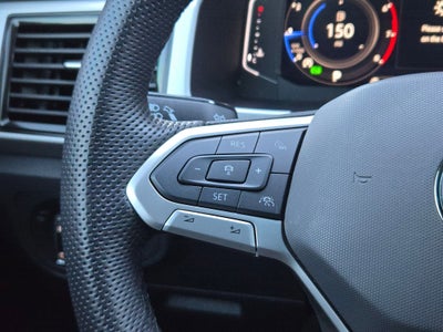 2022 Volkswagen Atlas Cross Sport 2.0T SEL R-Line