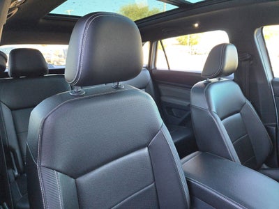 2022 Volkswagen Atlas Cross Sport 2.0T SEL R-Line