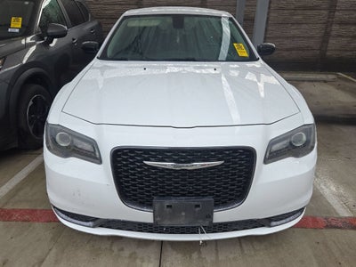2019 Chrysler 300 Touring