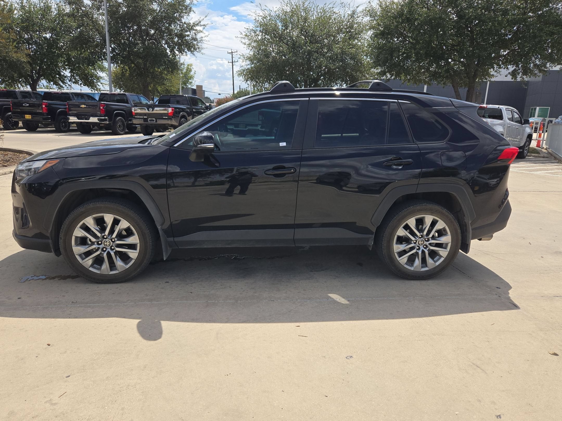 2023 Toyota RAV4 XLE Premium