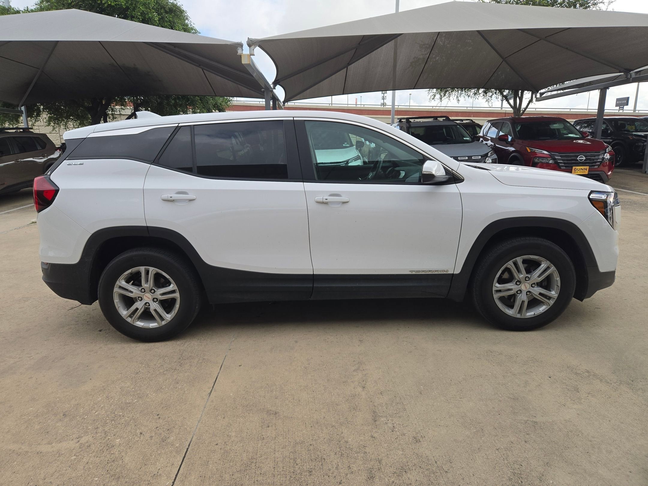 2024 GMC Terrain SLE