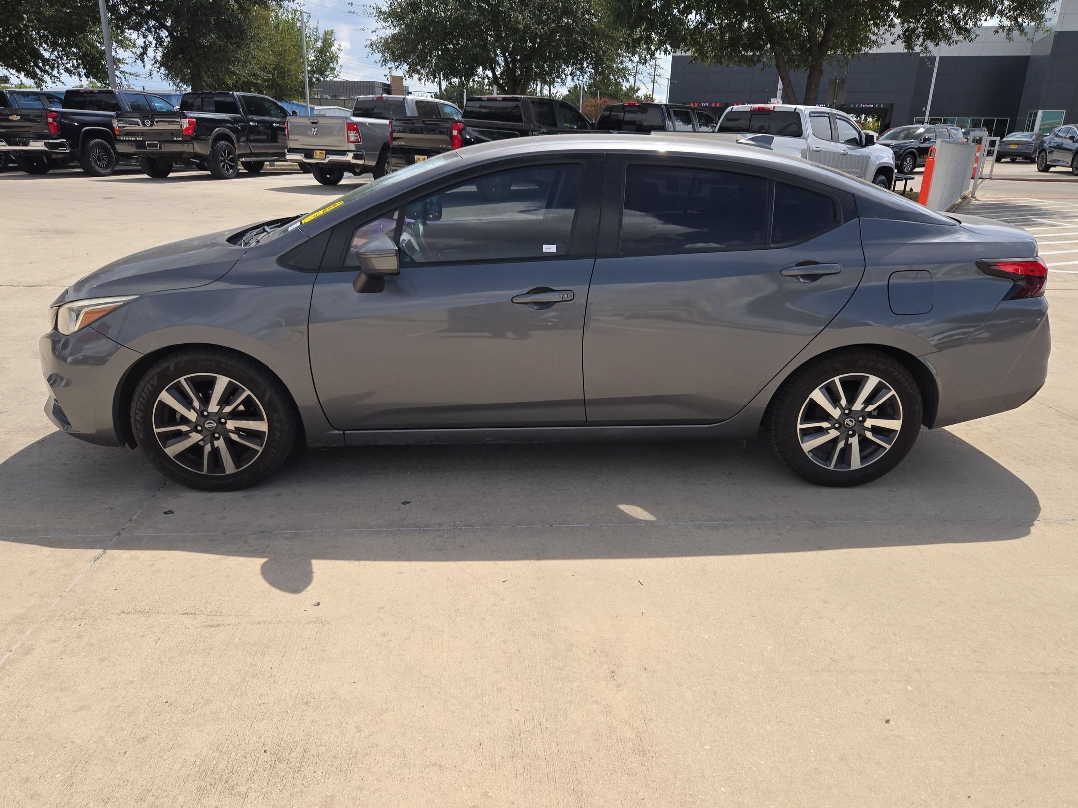 2020 Nissan Versa SV