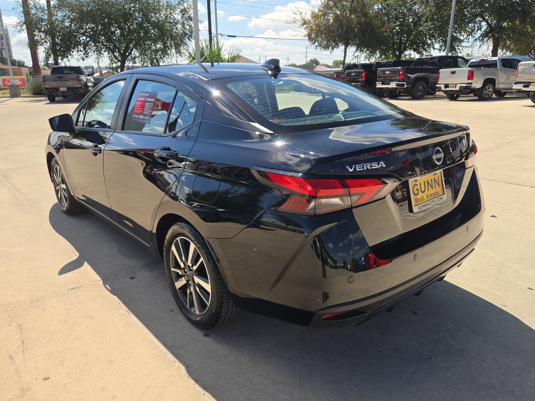 2025 Nissan Versa SV