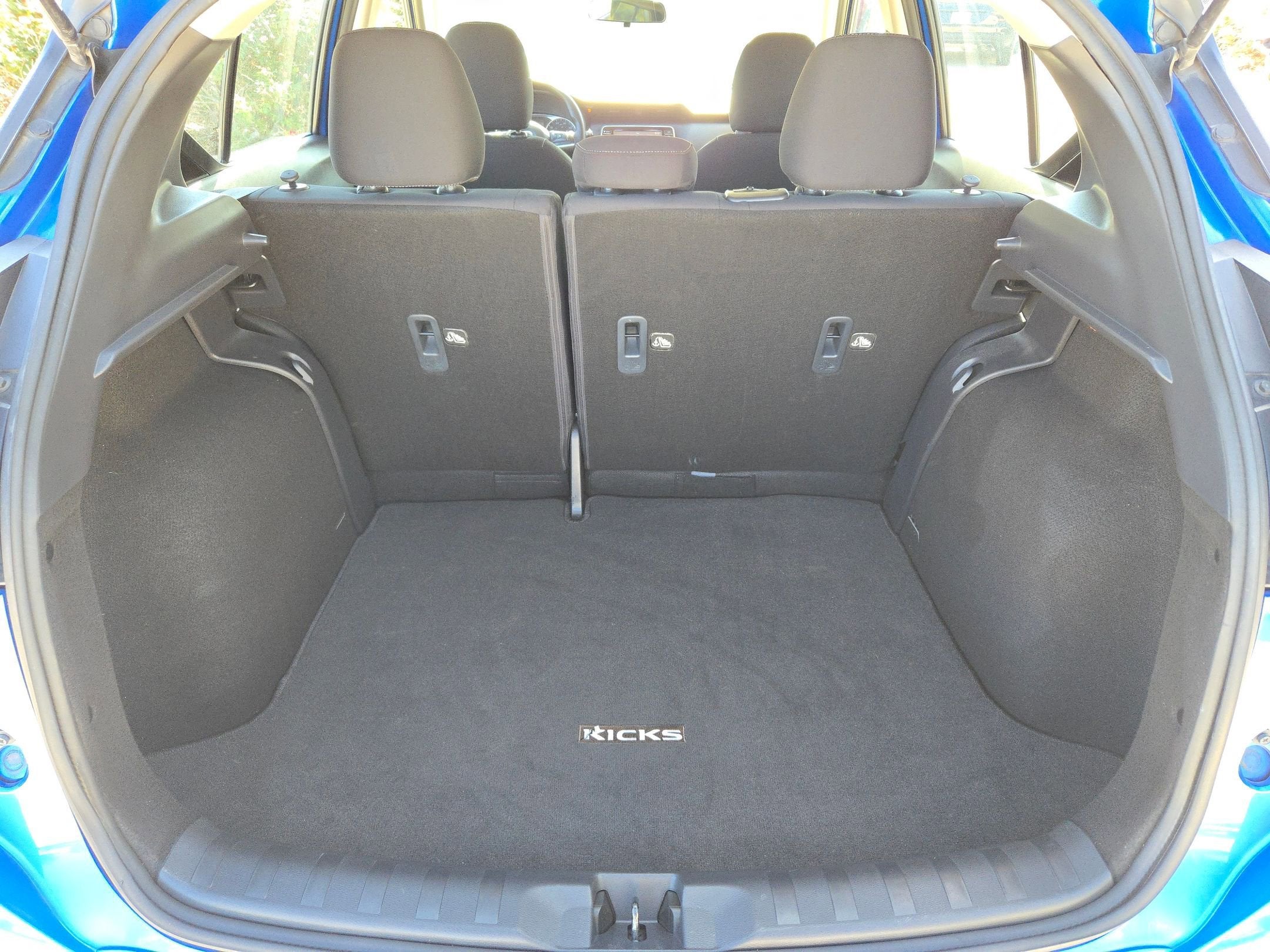 2021 Nissan Kicks S