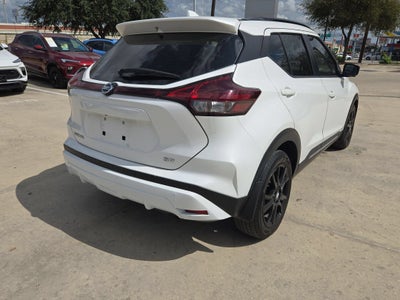 2021 Nissan Kicks SR