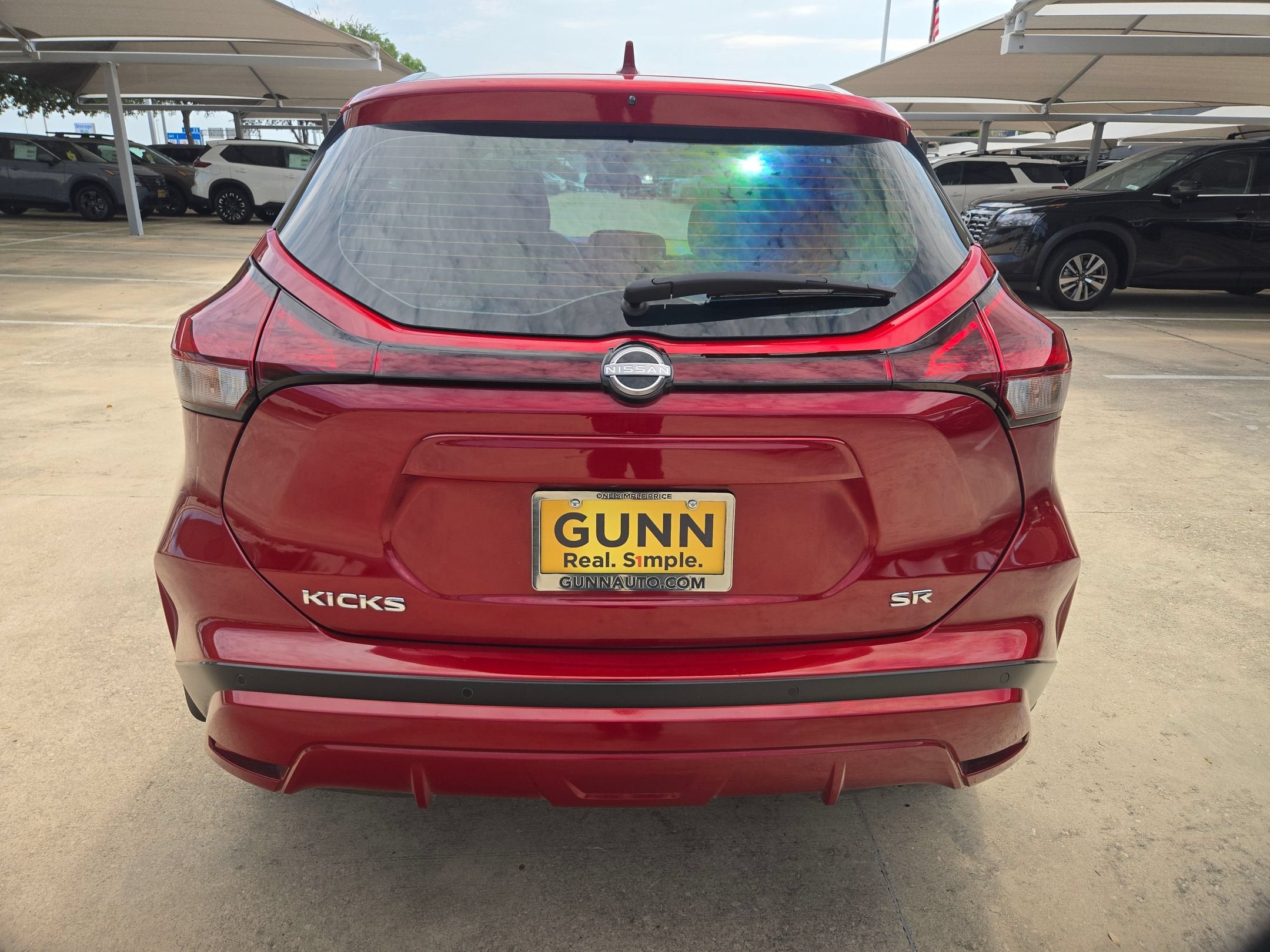 2023 Nissan Kicks SR