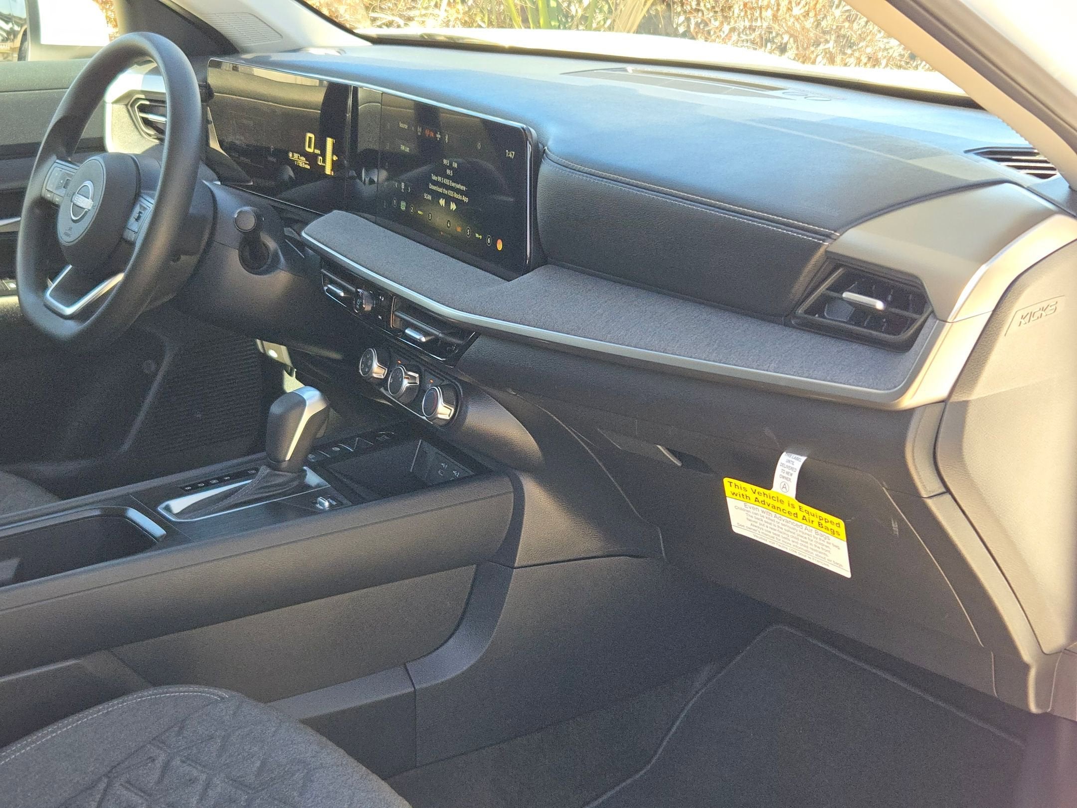 2025 Nissan Kicks SV