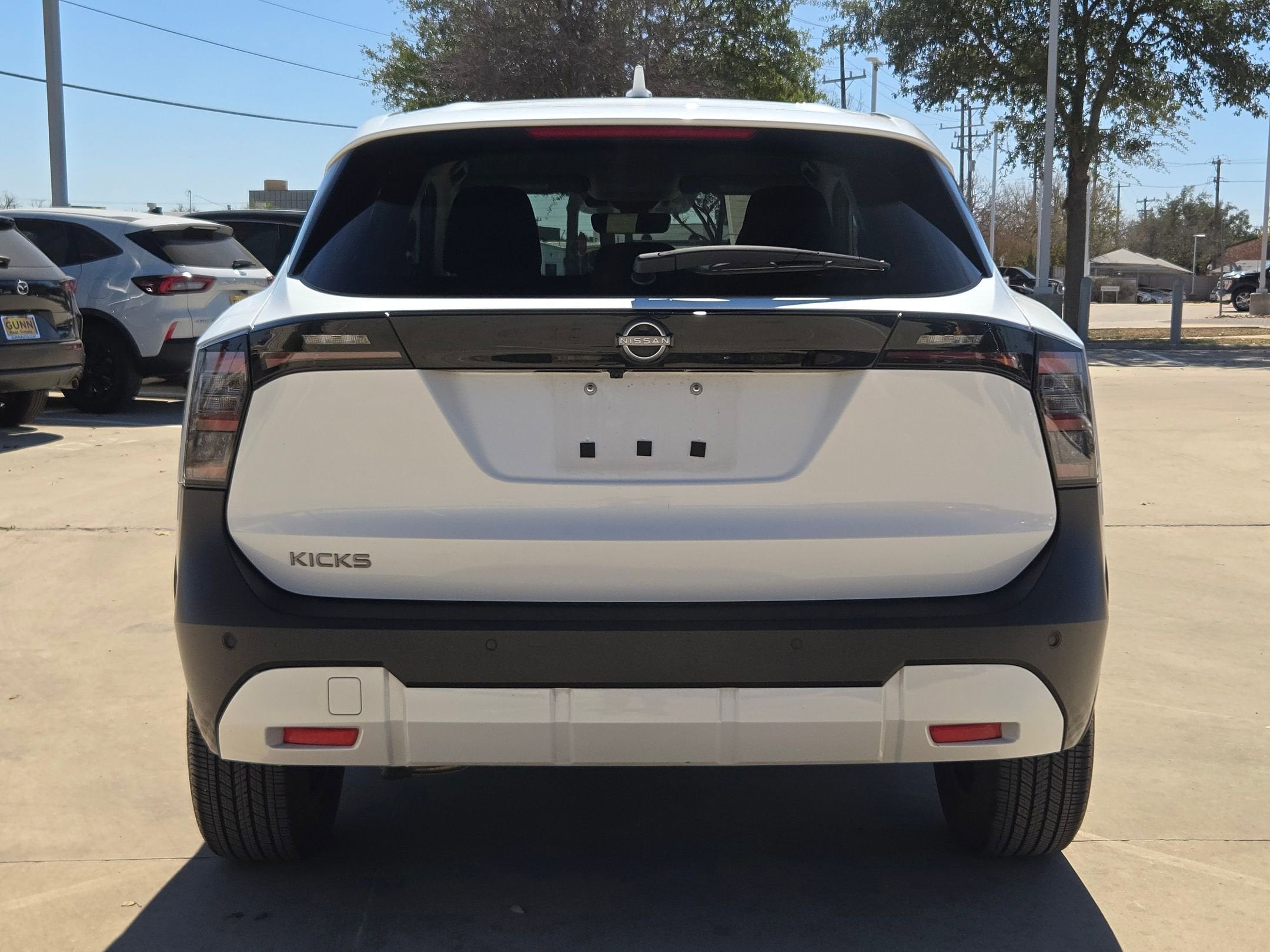 2025 Nissan Kicks SV