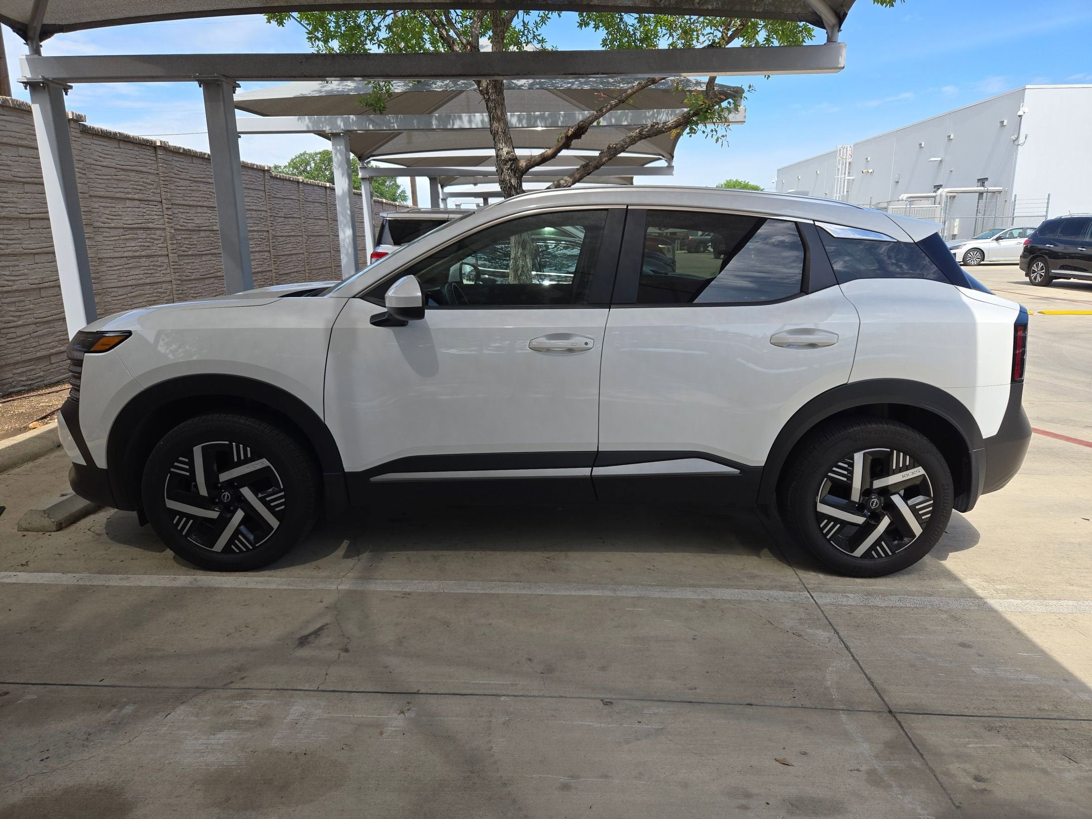 2025 Nissan Kicks SV