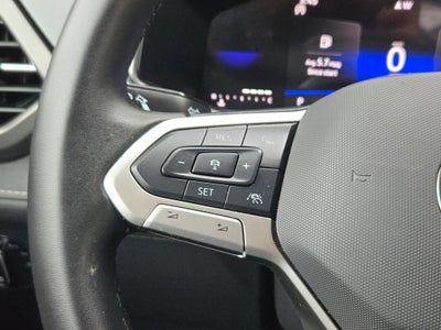 2025 Volkswagen Taos SE Black