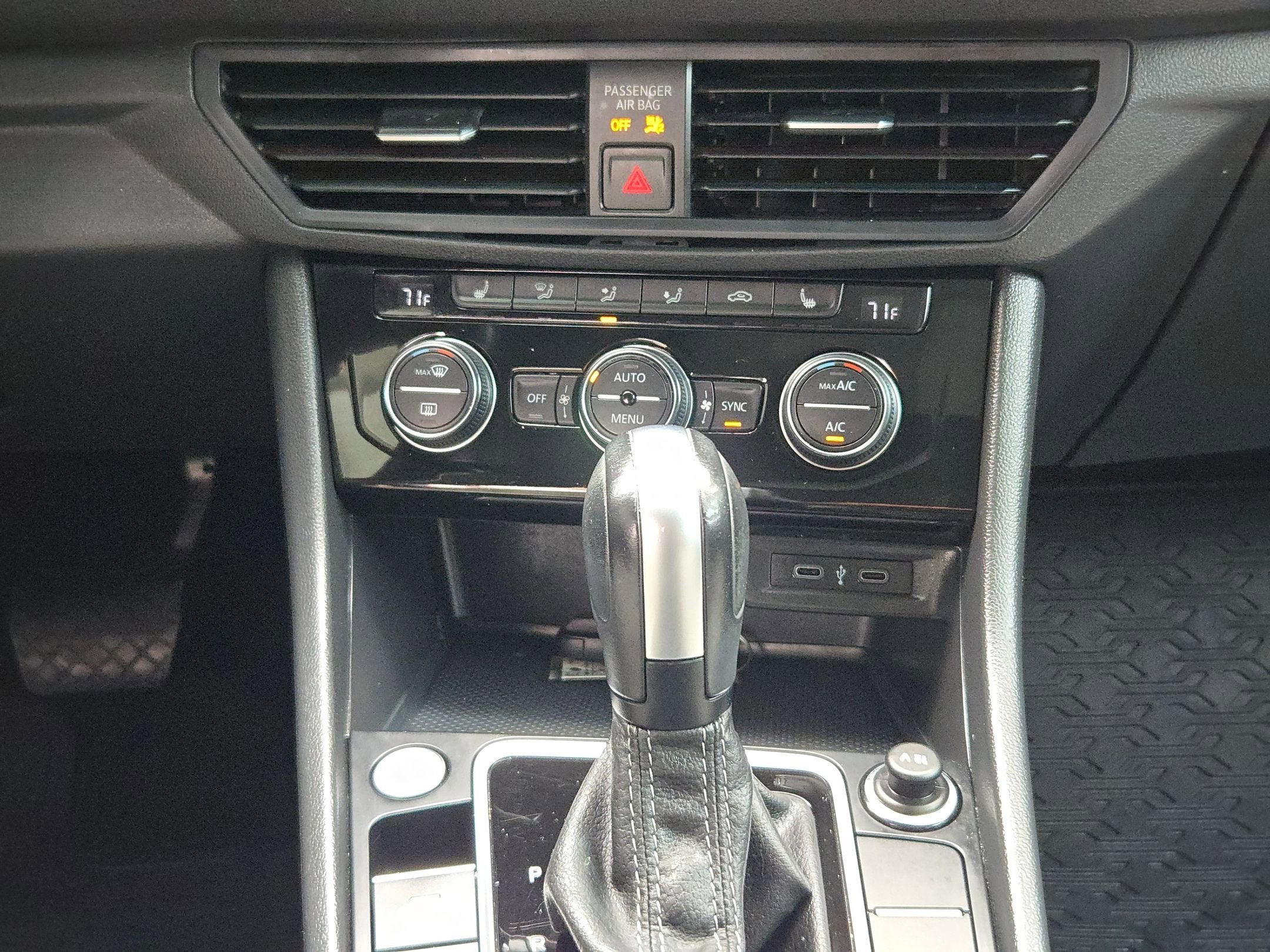 2020 Volkswagen Jetta R-Line