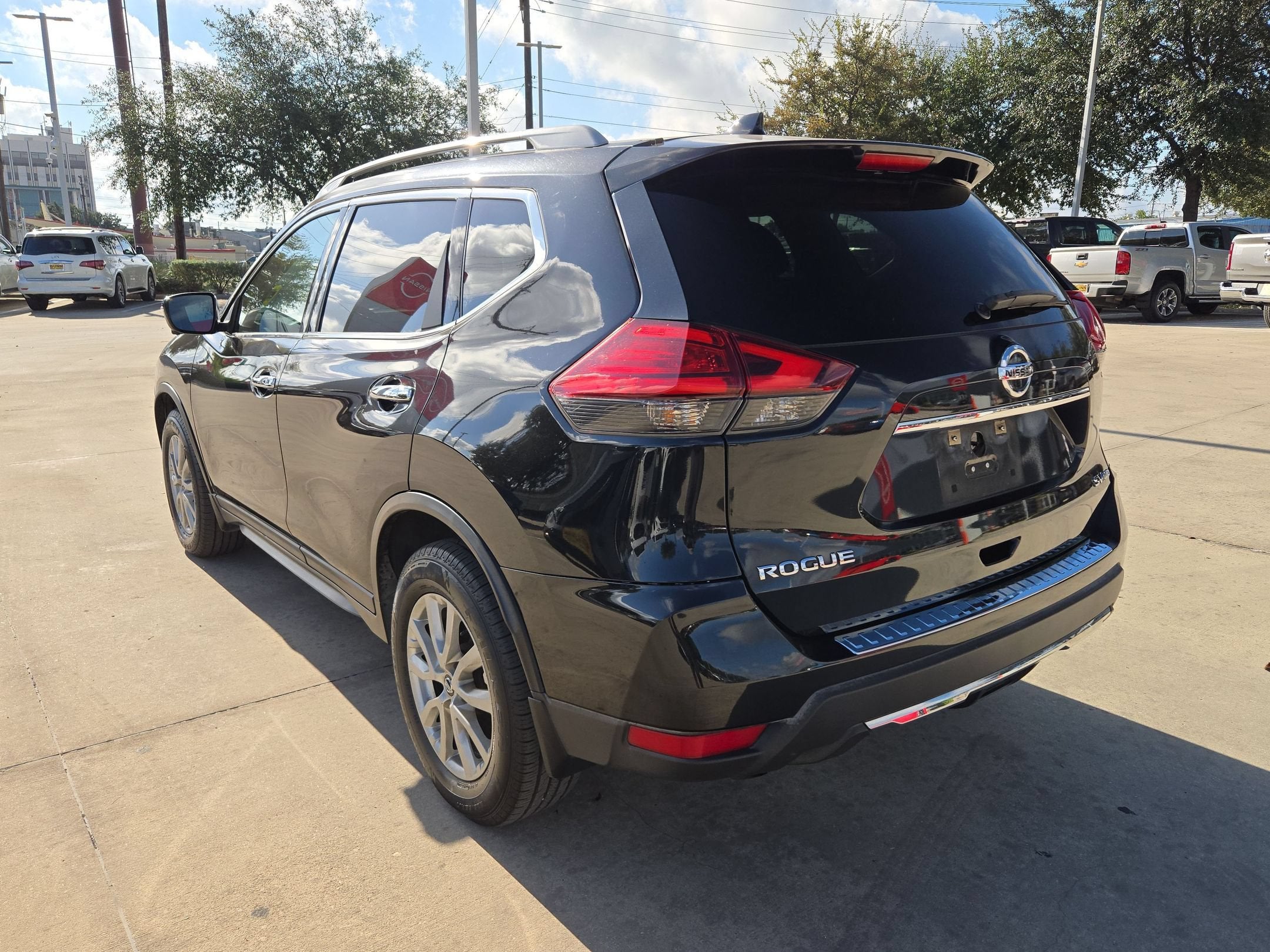 2017 Nissan Rogue SV