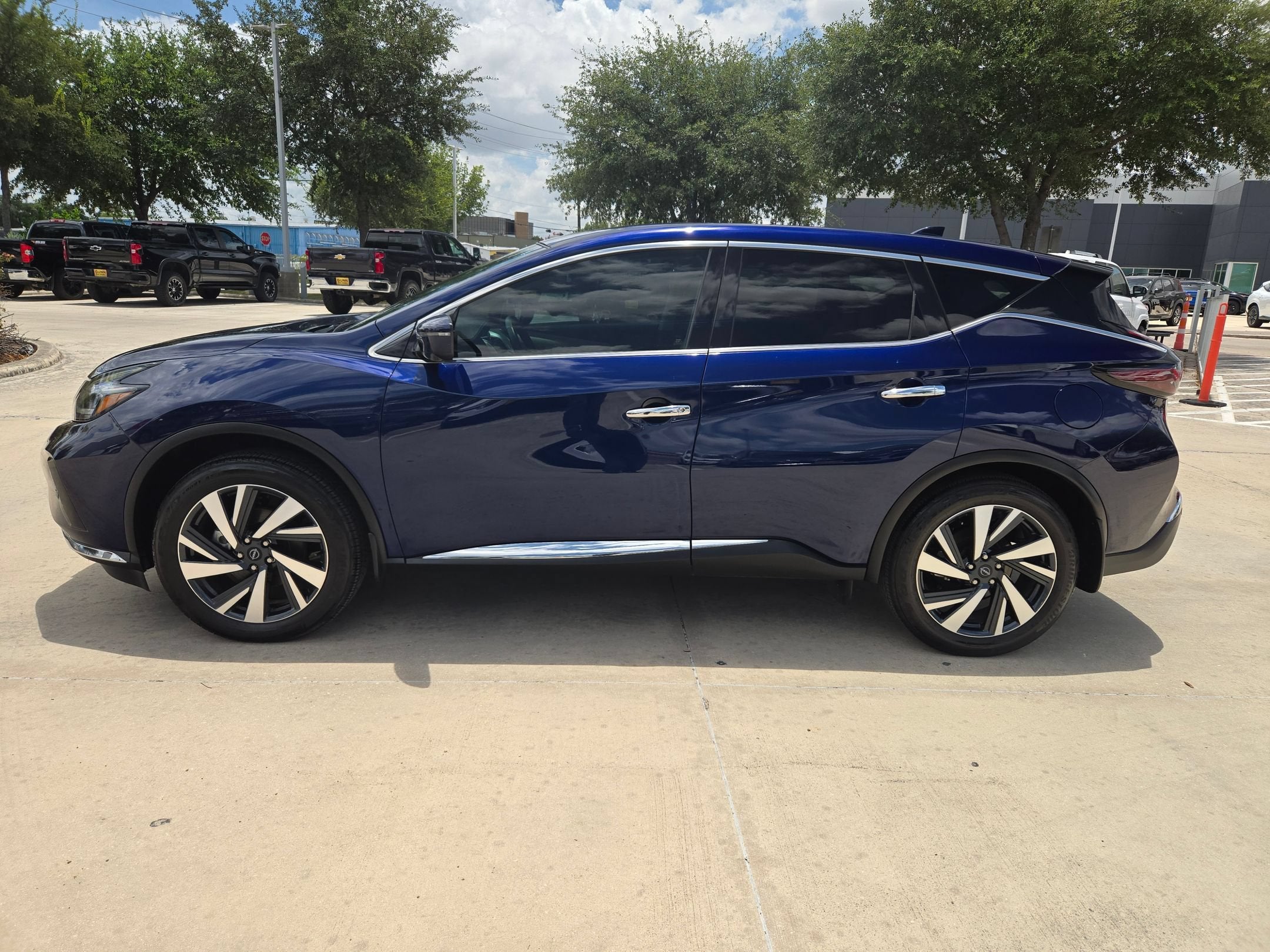 2023 Nissan Murano SL