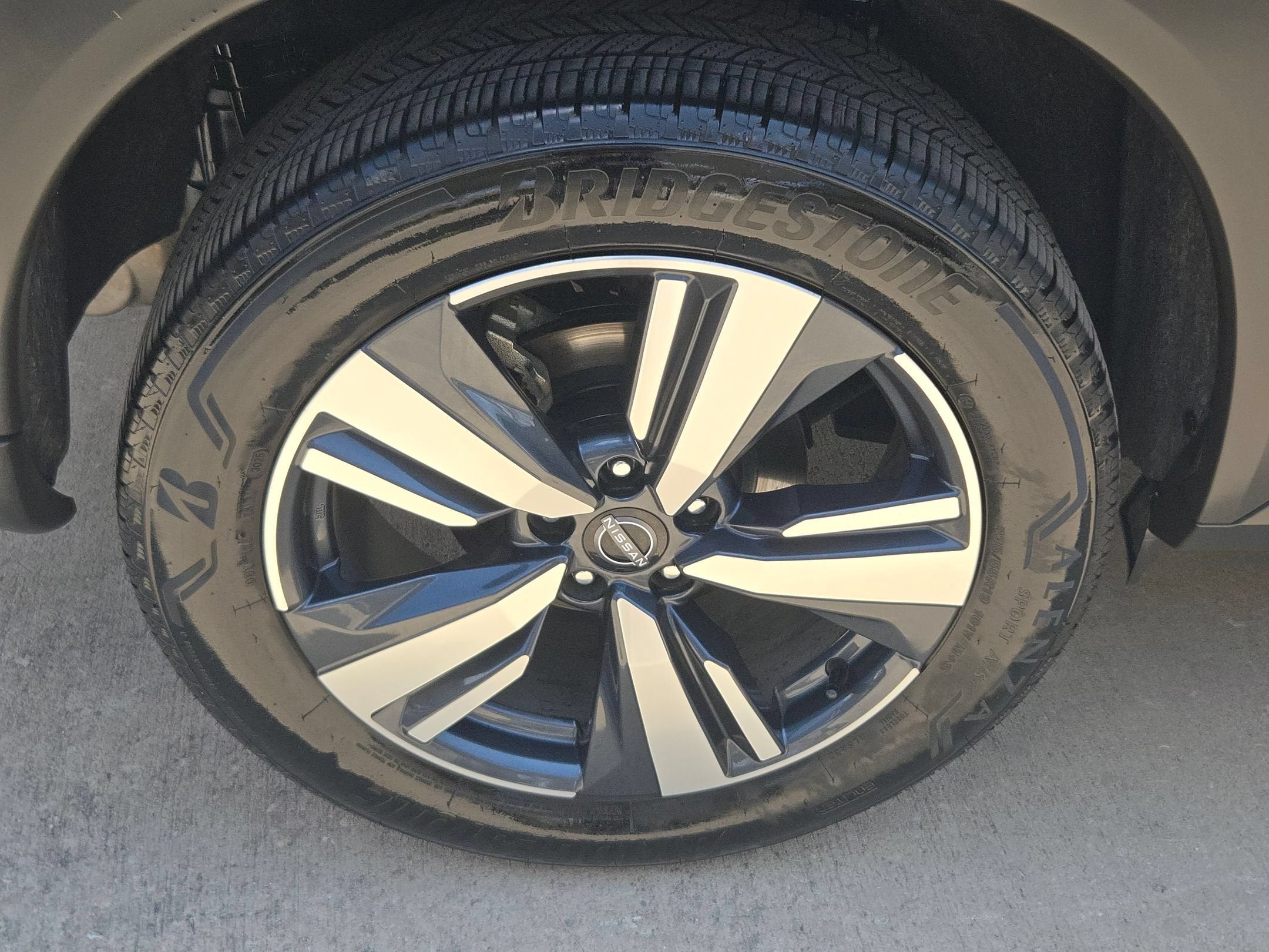 2026 Nissan Rogue SL