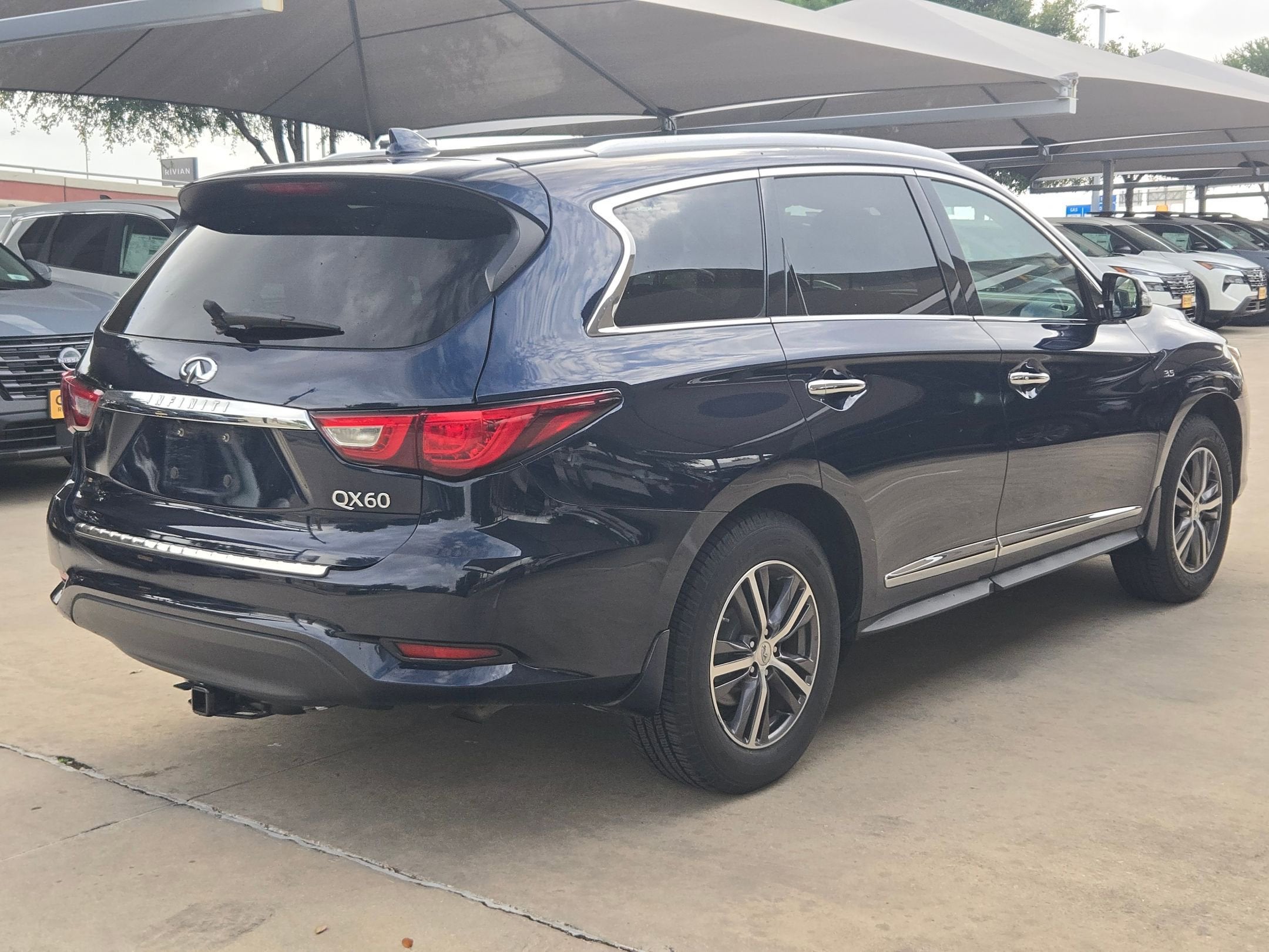 2017 INFINITI QX60 FWD