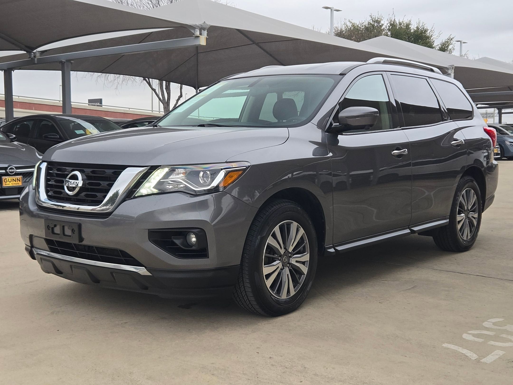 2020 Nissan Pathfinder SL