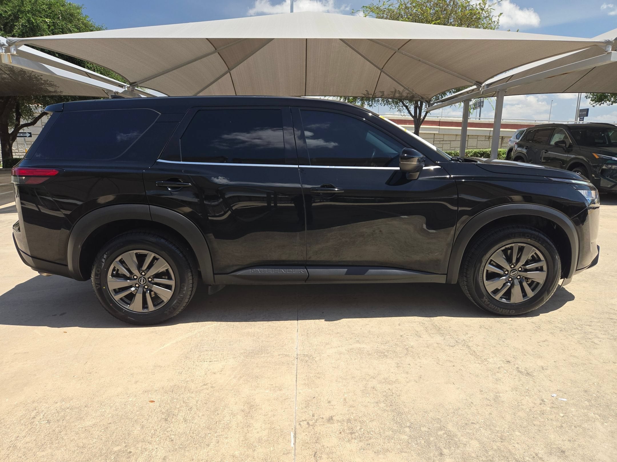 2022 Nissan Pathfinder S
