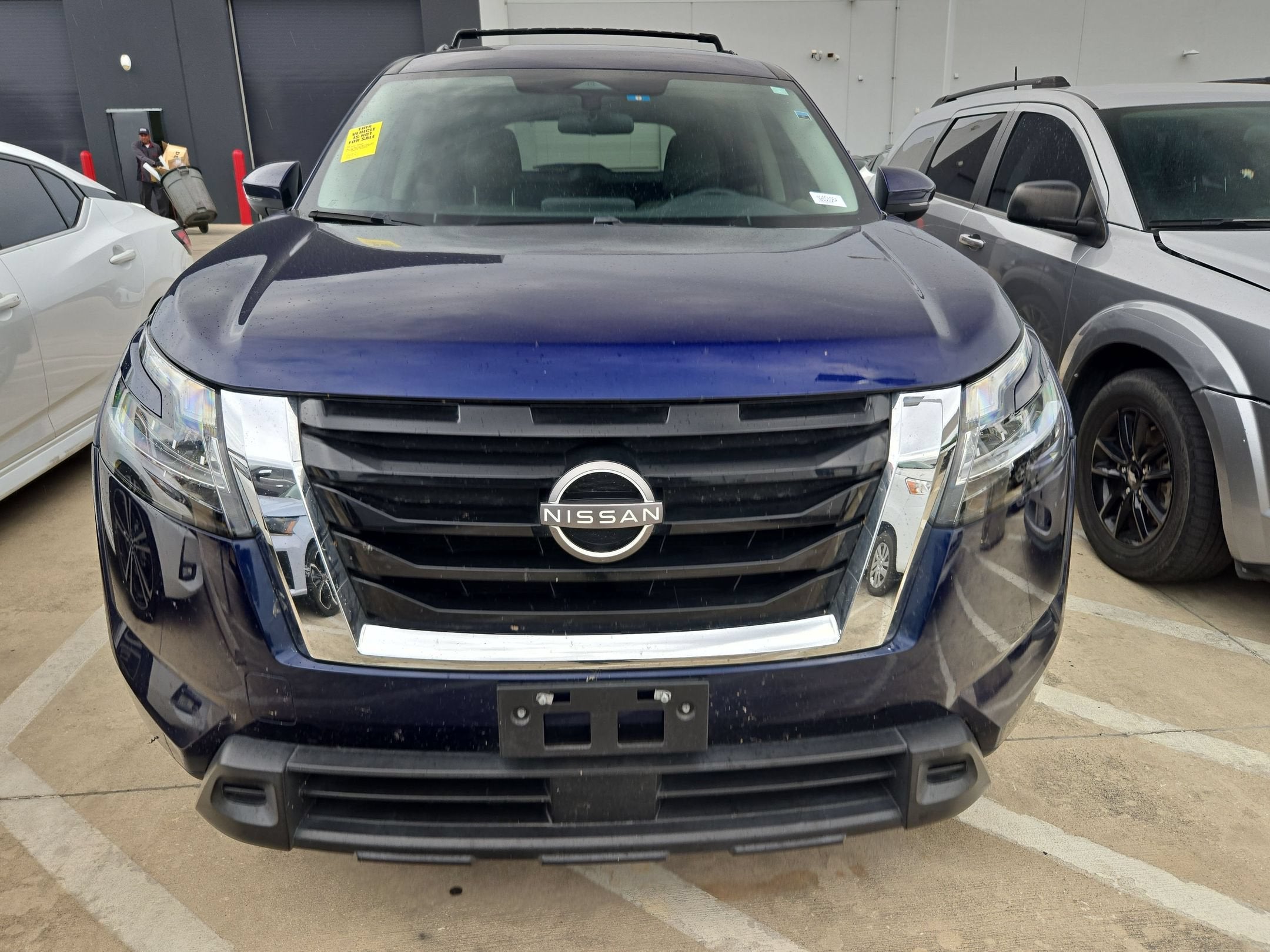 2022 Nissan Pathfinder SV