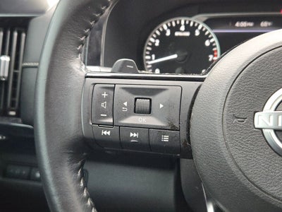 2023 Nissan Pathfinder SV