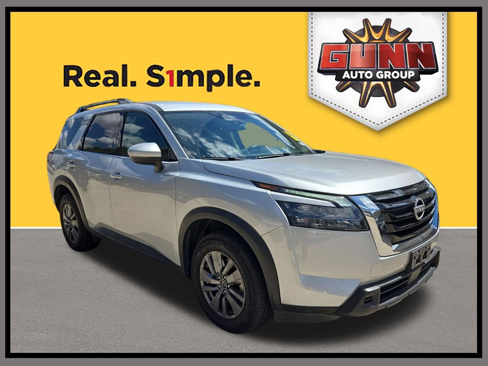 2025 Nissan Pathfinder SV