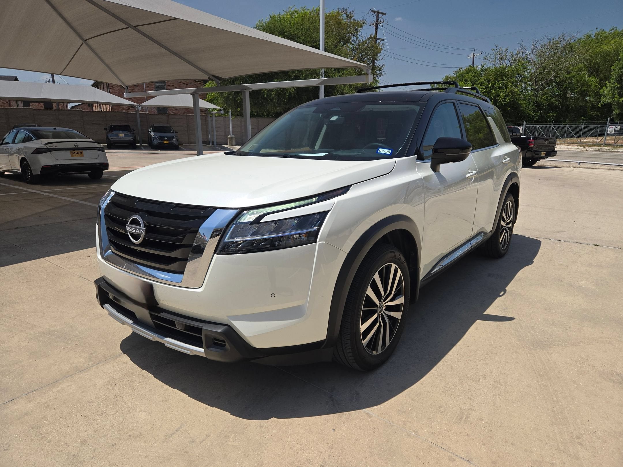 2023 Nissan Pathfinder Platinum