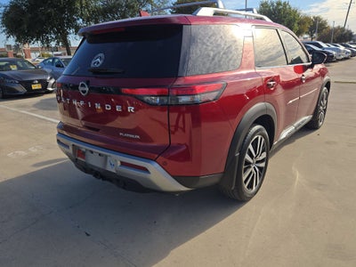 2024 Nissan Pathfinder Platinum