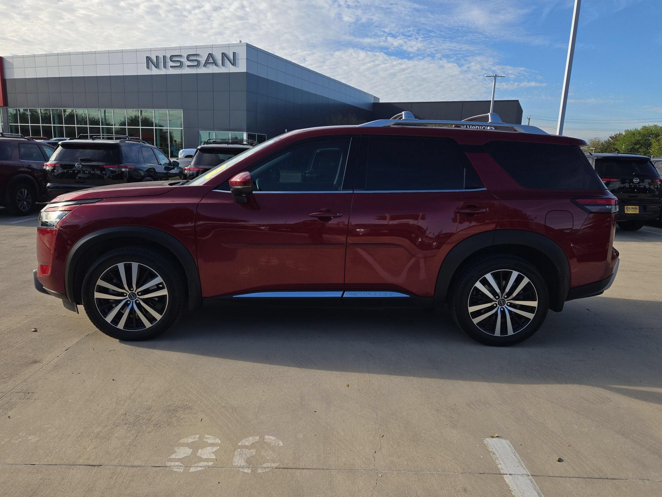 2024 Nissan Pathfinder Platinum