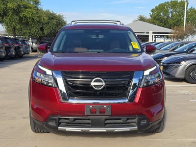 2024 Nissan Pathfinder Platinum