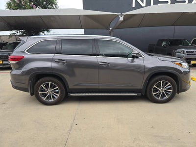2019 Toyota Highlander XLE FWD