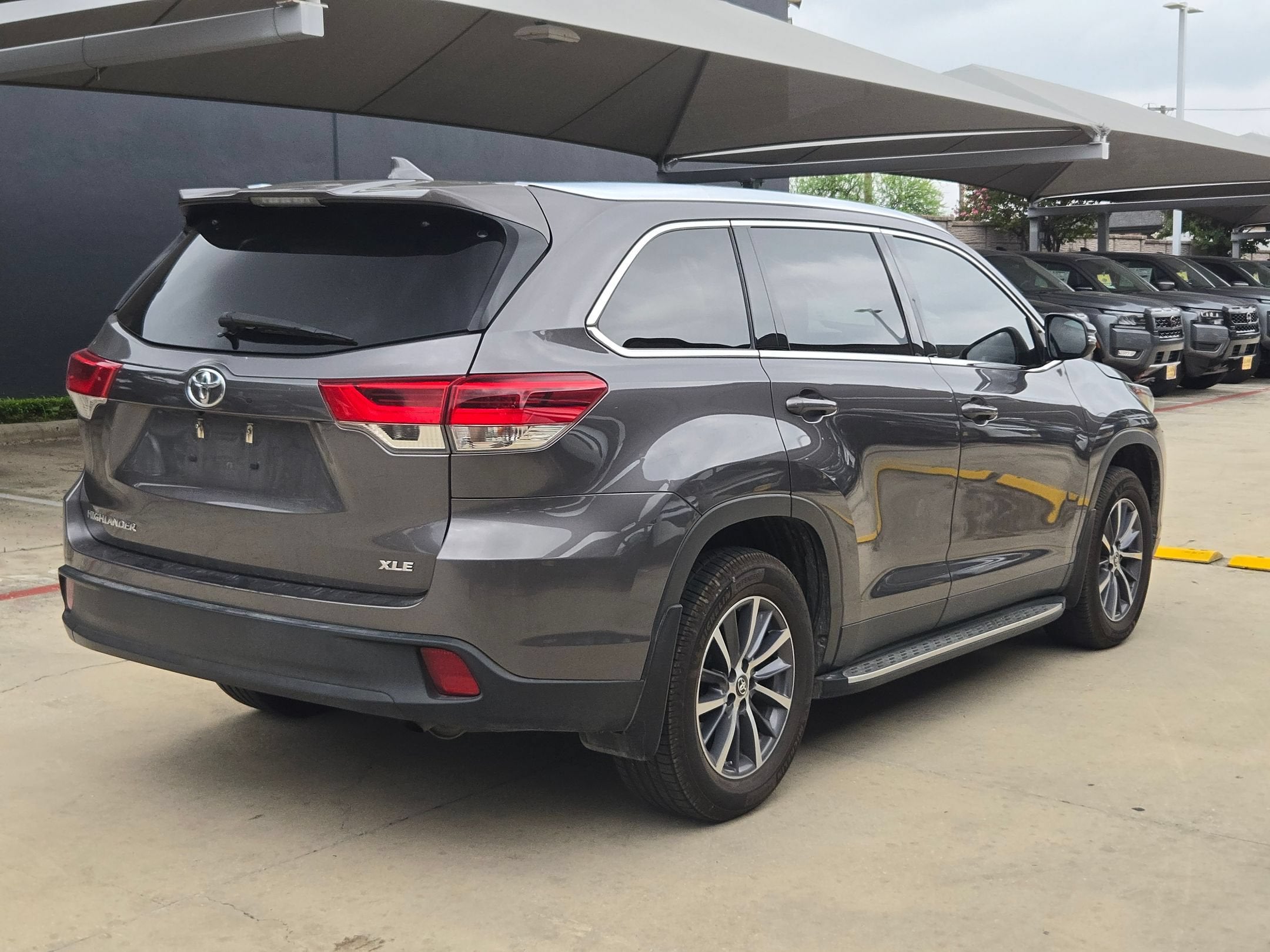 2019 Toyota Highlander XLE FWD