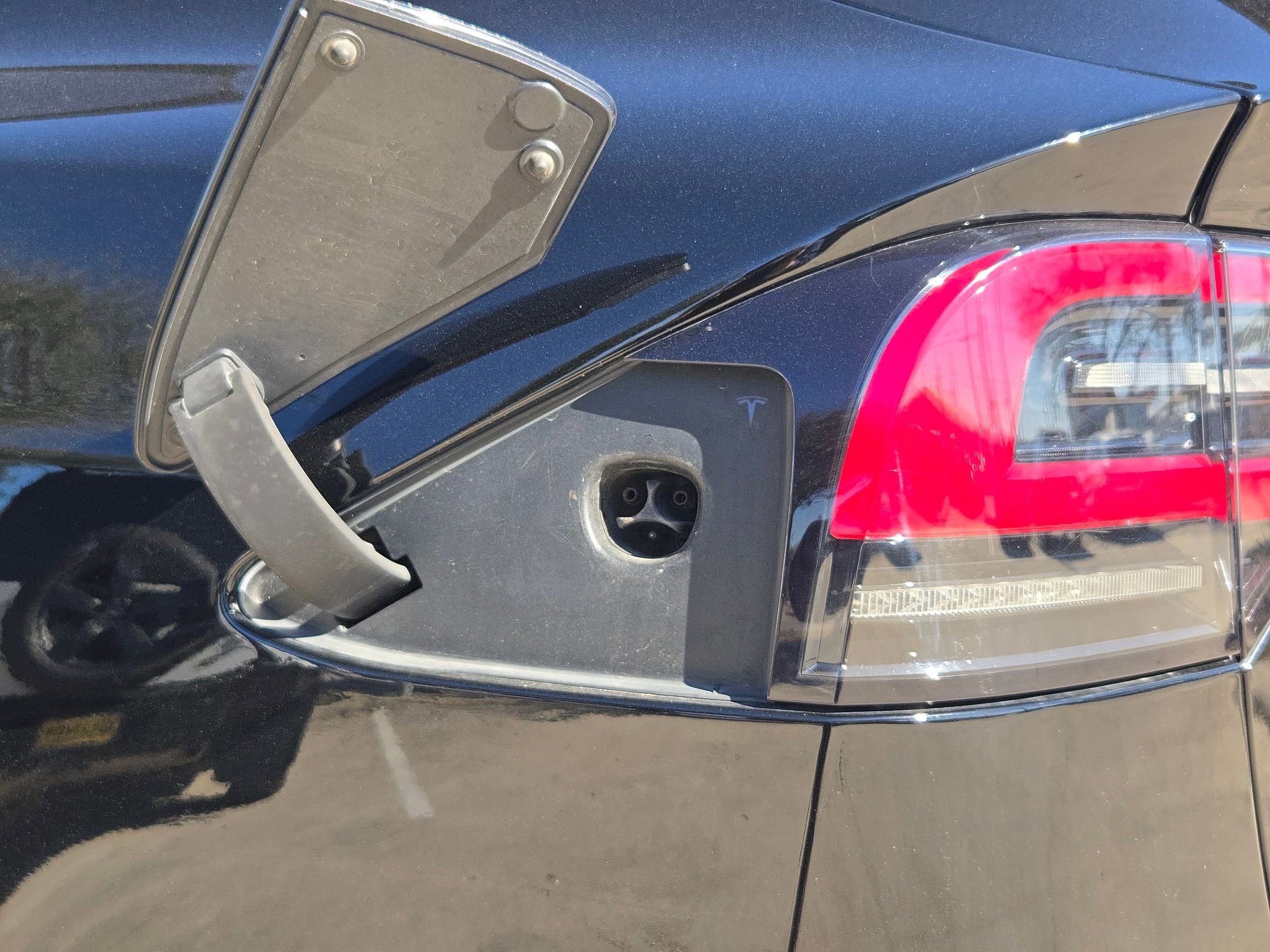 2022 Tesla Model X AWD