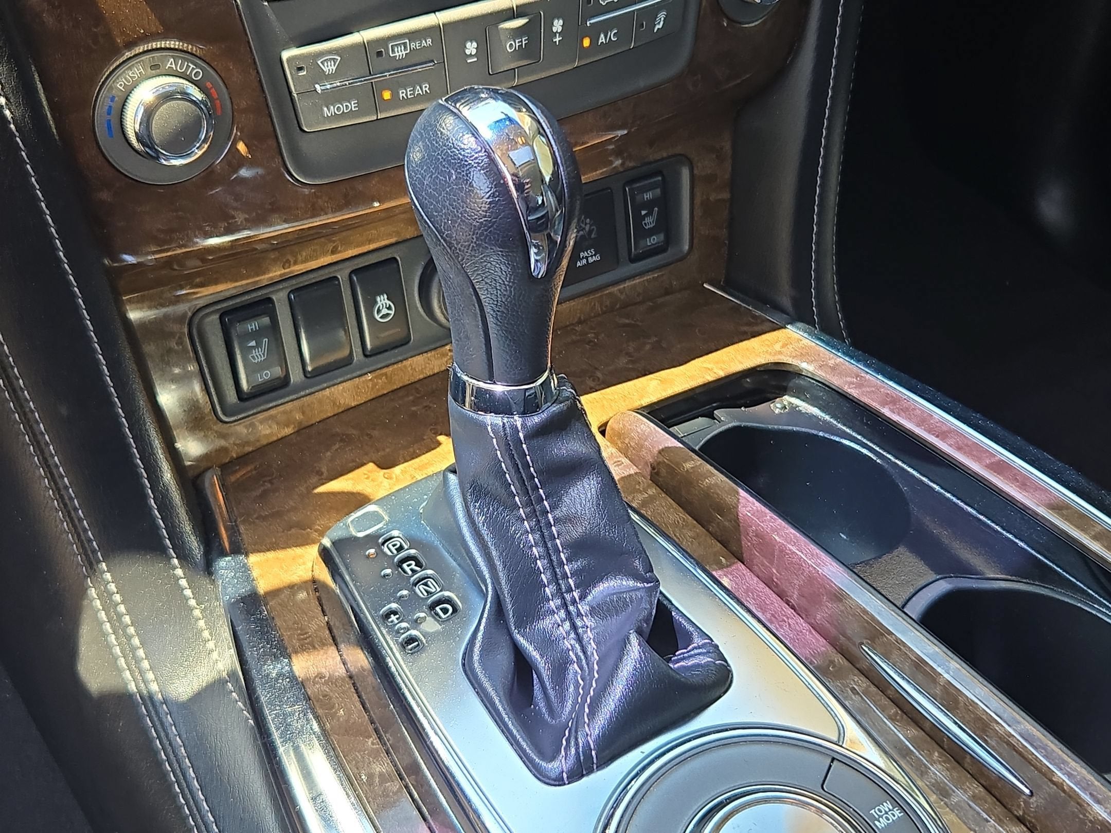 2017 INFINITI QX80 RWD