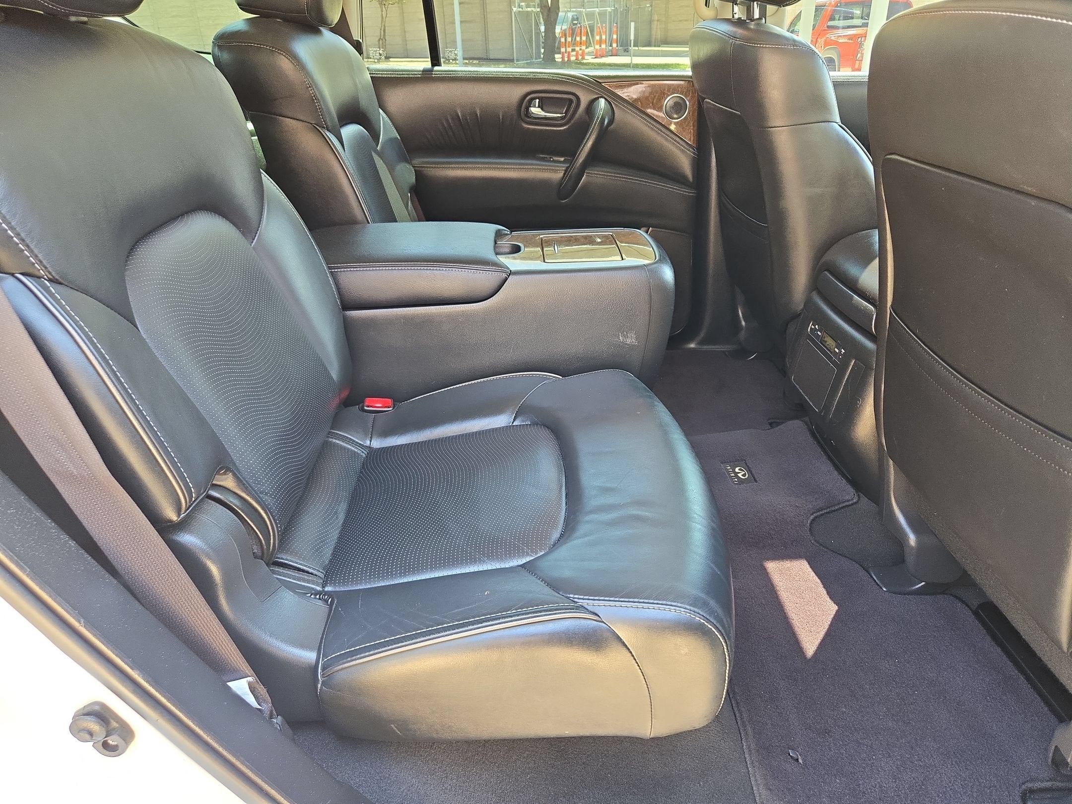 2017 INFINITI QX80 RWD