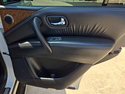 2017 INFINITI QX80 RWD