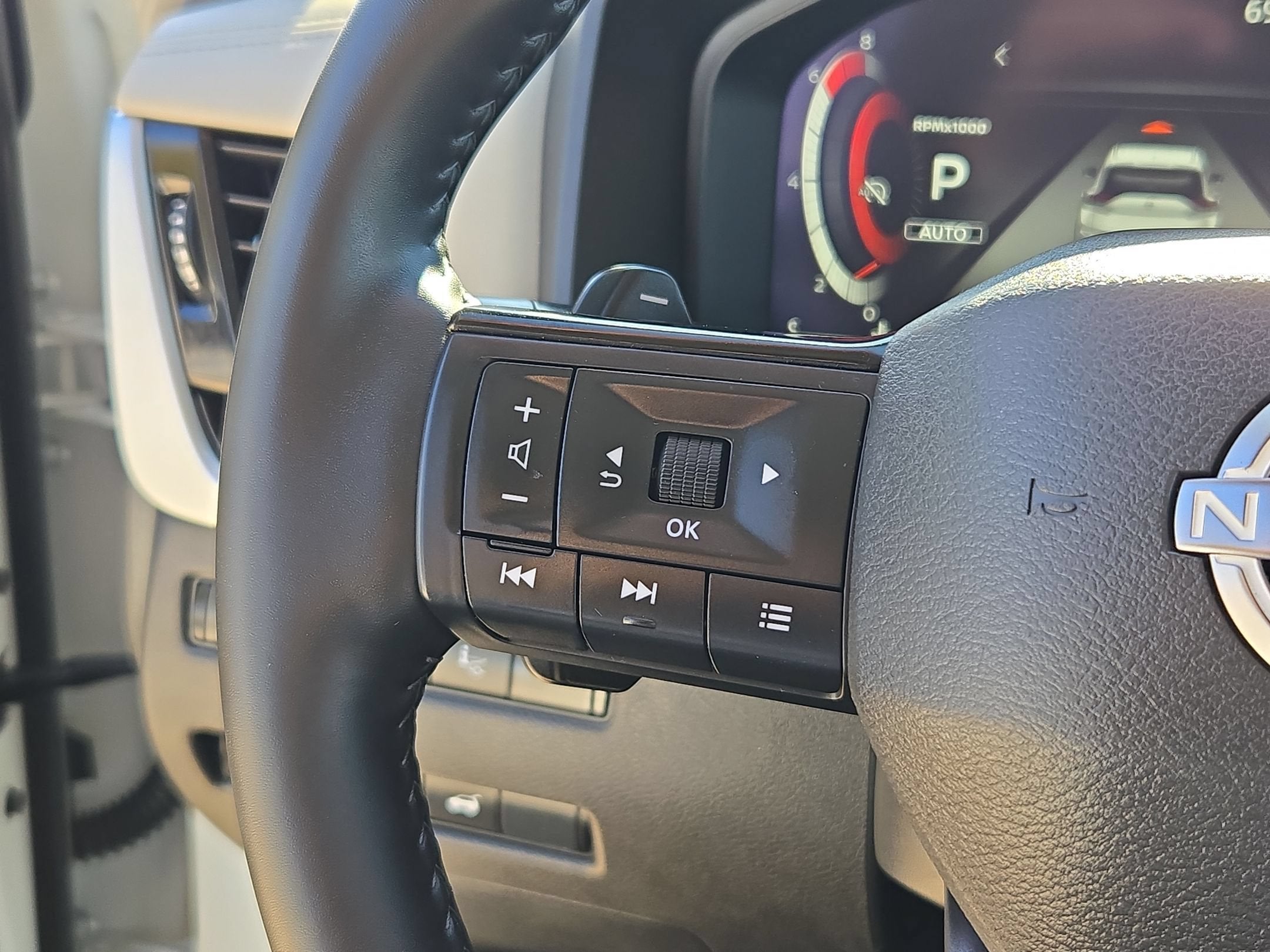 2025 Nissan Rogue SL