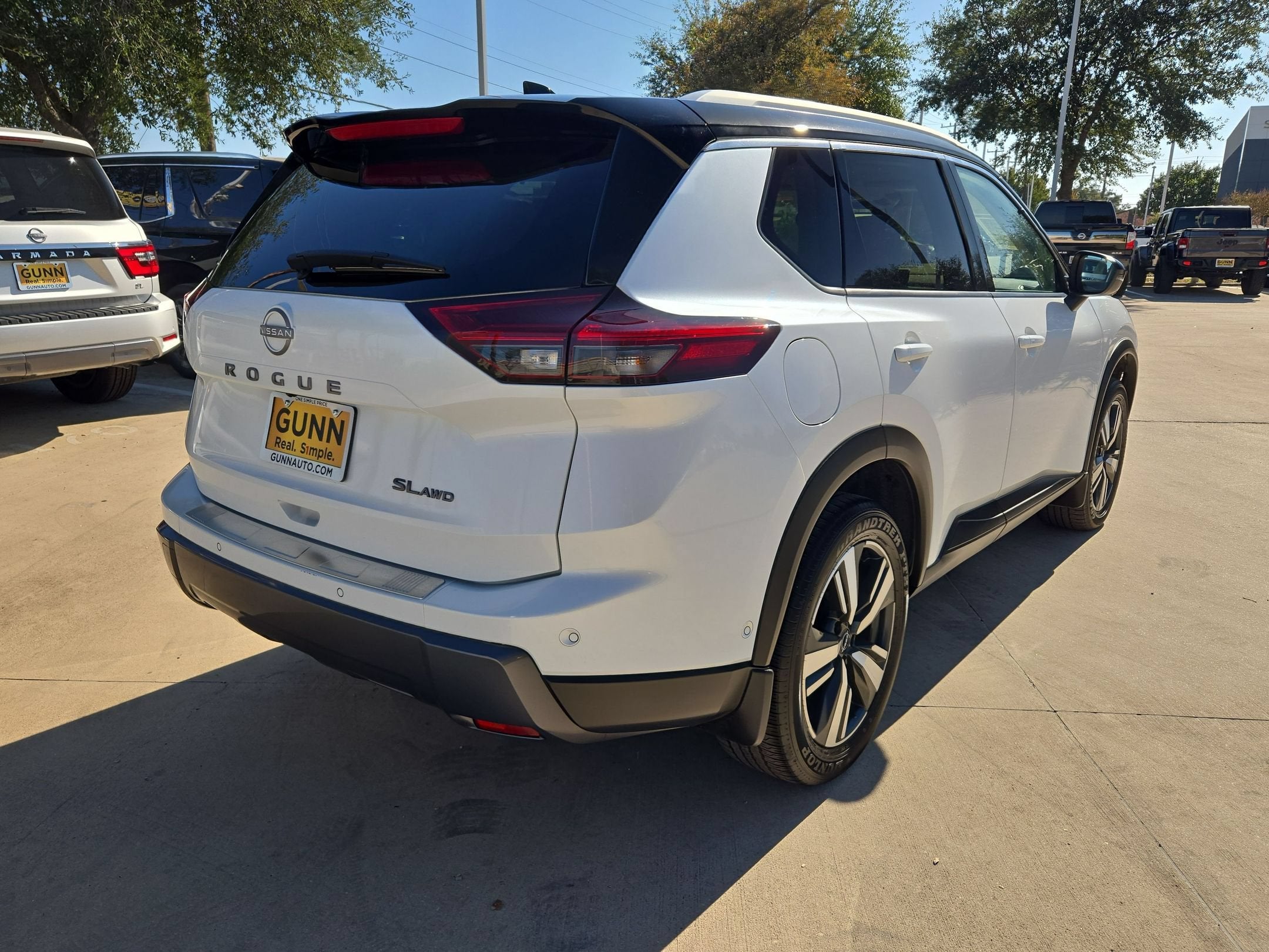 2025 Nissan Rogue SL