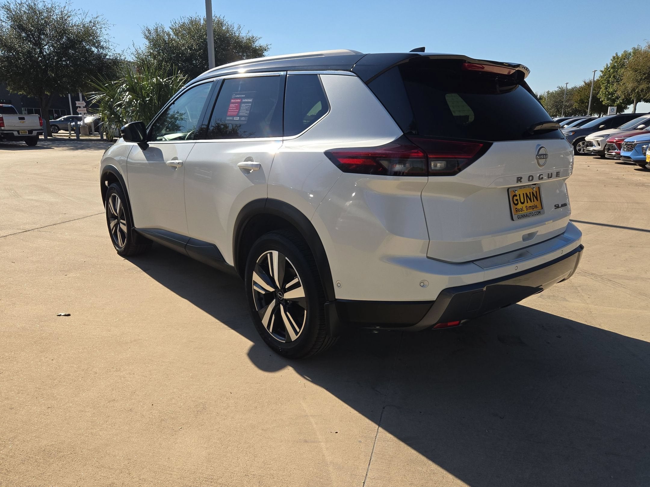 2025 Nissan Rogue SL