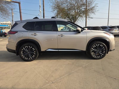 2025 Nissan Rogue Platinum