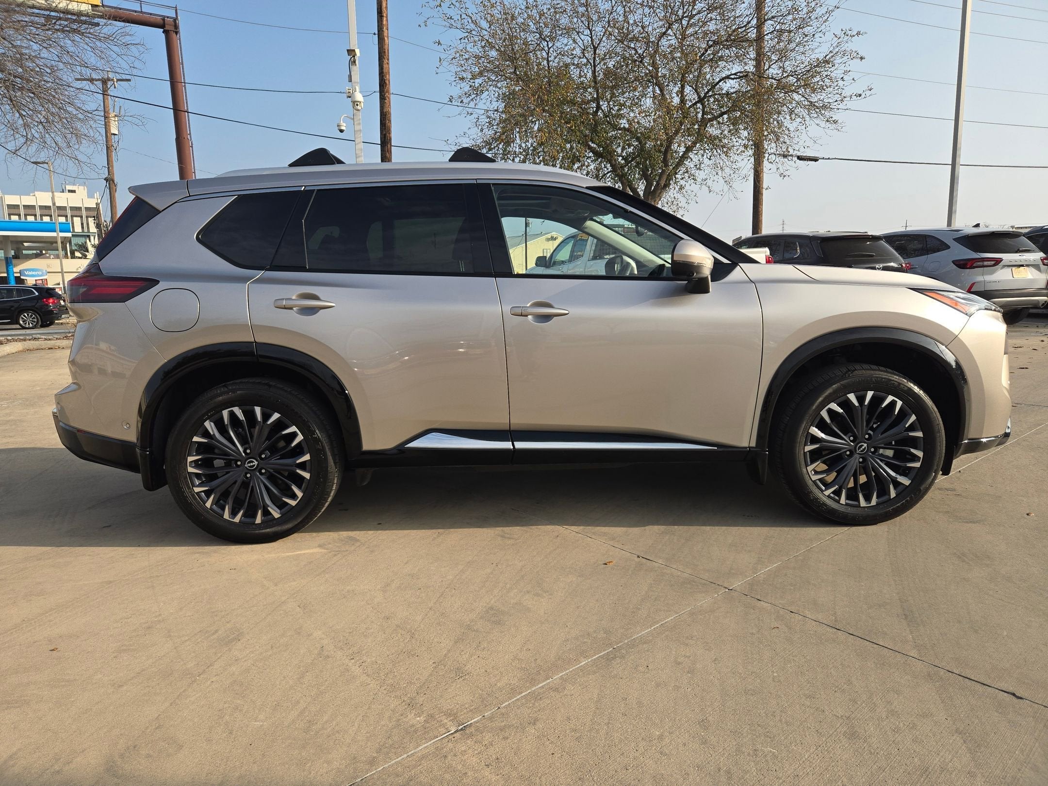 2025 Nissan Rogue Platinum